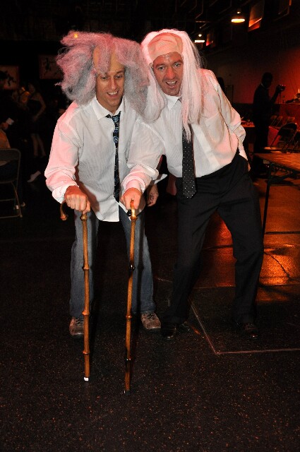 min 2008 11 08 fous swing 480
